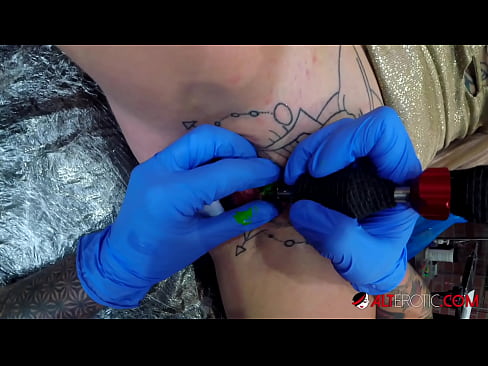 ❤️ Εξαιρετικά τατουάζ hottie Sully Savage έχει ένα τατουάζ στην κλειτορίδα της ❤️❌ Πόρνο